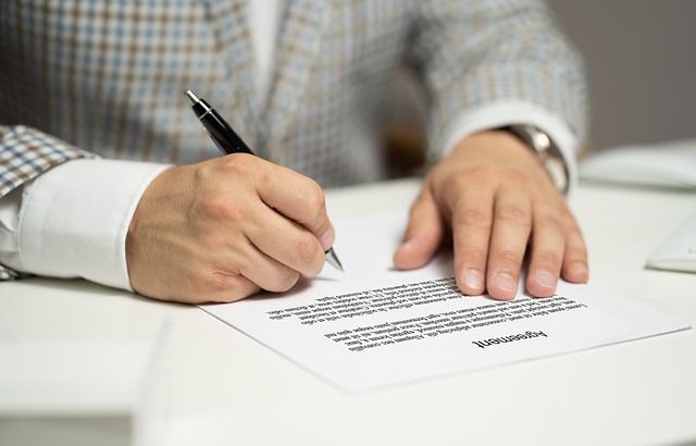 Salariati cu doua contracte de munca la angajatori diferiti? Ce trebuie sa stii